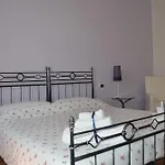 Casa Bolognetti Bed & Breakfast 4*