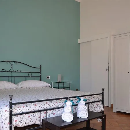 Casa Bolognetti Nocleg ze śniadaniem 4*