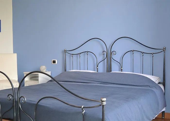 Casa Bolognetti Bed & Breakfast 4*